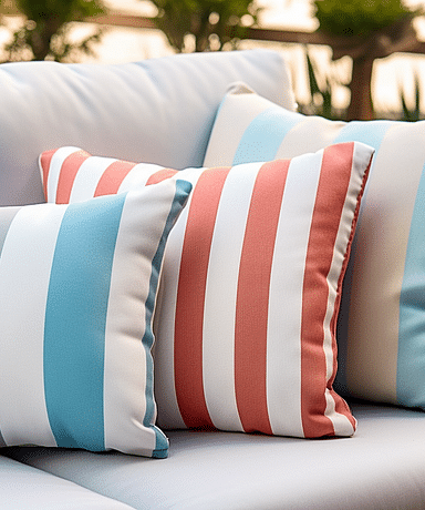 How to Choose the Perfect Outdoor Pillows